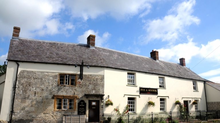 The Fox & Hounds Cattistock raises over £7000 for charity