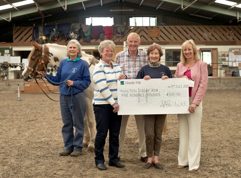 Horseshoe Inn and Palmers sponsor RDA horse