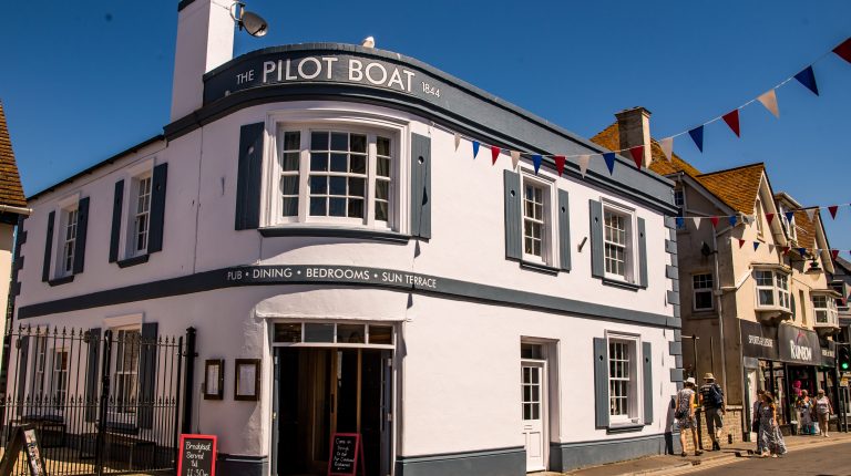 Best Pubs in Lyme Regis