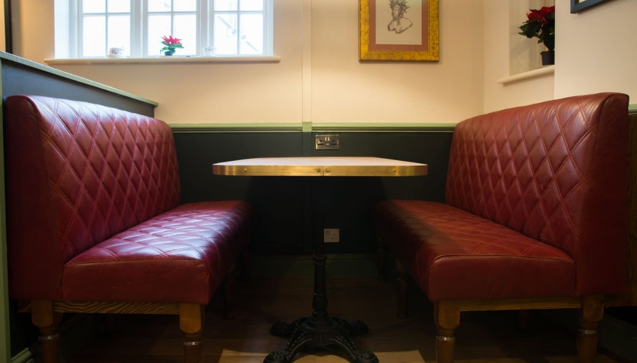 White Lion Table Seating