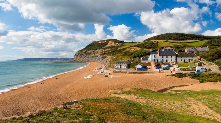 The Best Jurassic Coast Walks in Dorset with a Pub Stop
